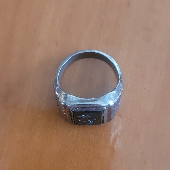 Vintage - Carved Hematite Intaglio Trojan Centurion Warrior Ring - Picture 4 of 4